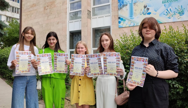 Воспитанники Детской художественной школы Волгодонска получили награды V Всероссийского конкурса детского изобразительного творчества  «Ликующий мир красок»
